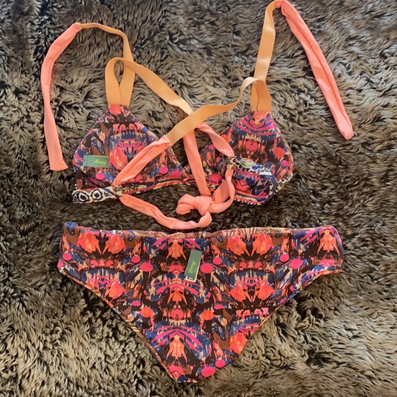 Two piece bathing suit - Picture 2 of 2